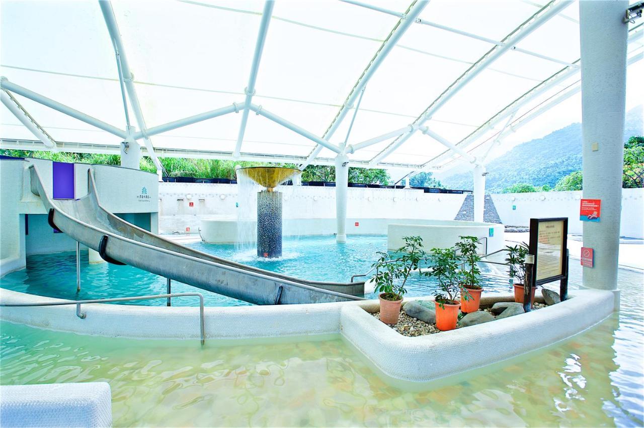 Hotel Royal Chihpin Wenquan Exteriér fotografie The indoor pool