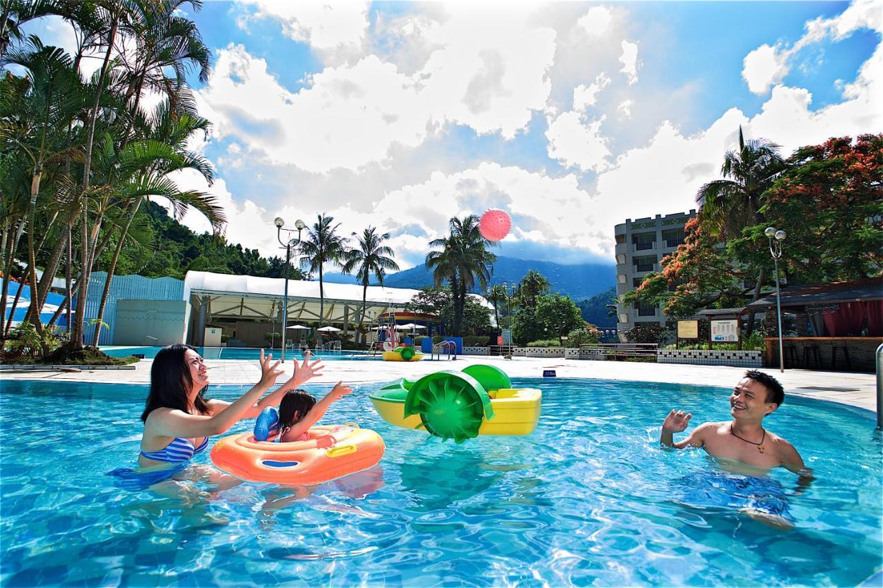 Hotel Royal Chihpin Wenquan Exteriér fotografie The outdoor pool