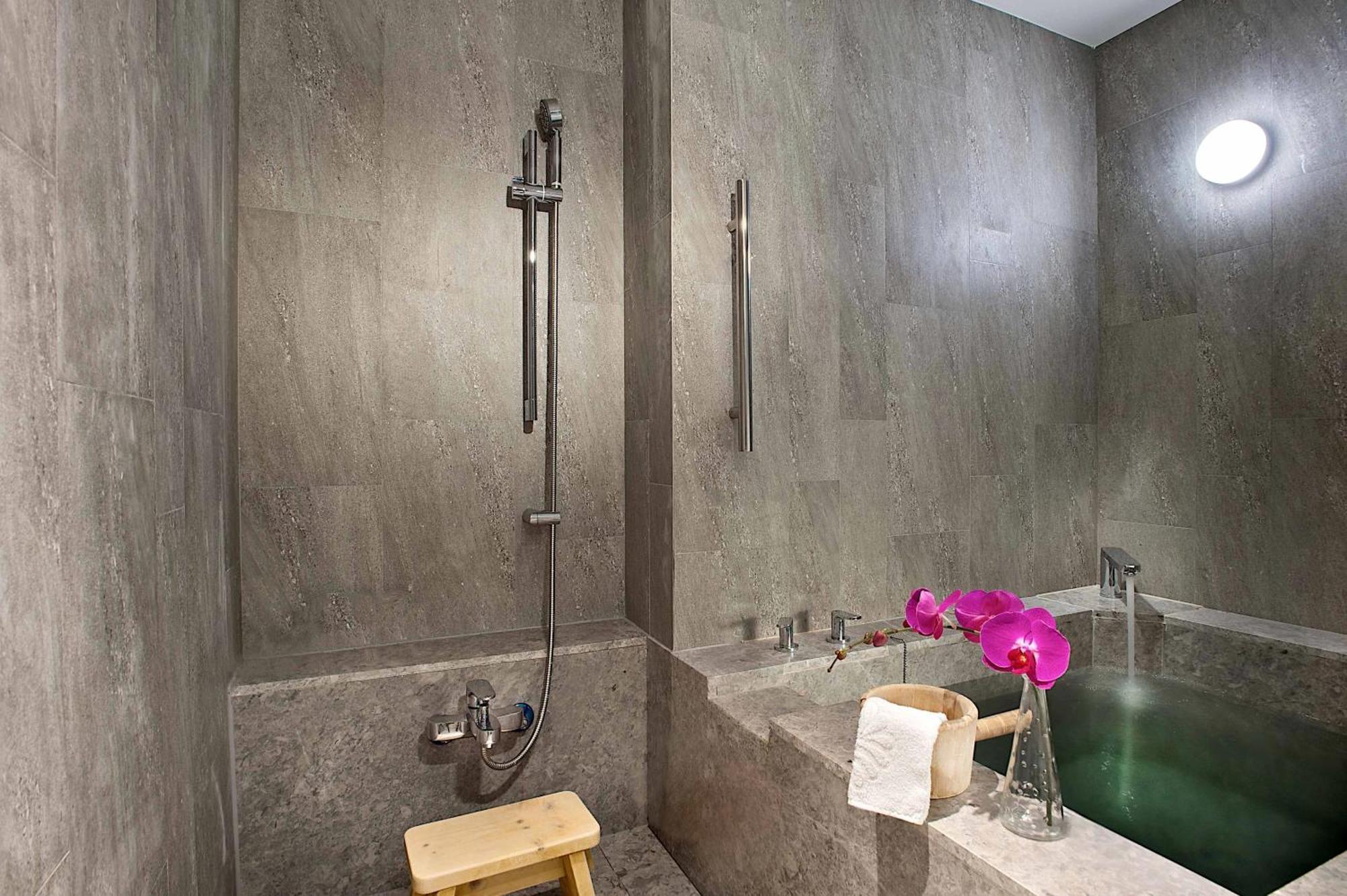 Hotel Royal Chihpin Wenquan Exteriér fotografie Bathroom